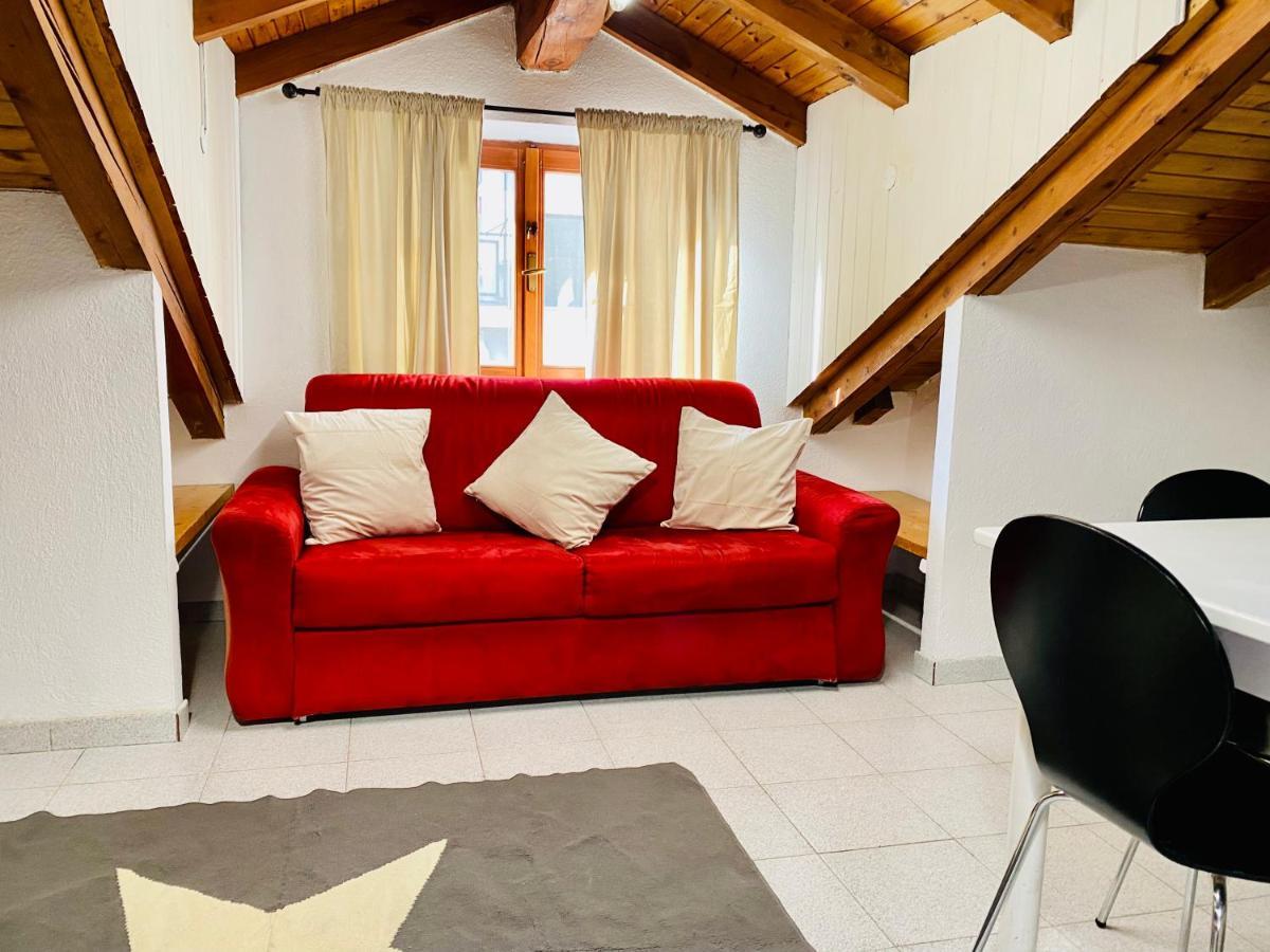 Casa Dei Leoni Apartment อาออสตา ภายนอก รูปภาพ