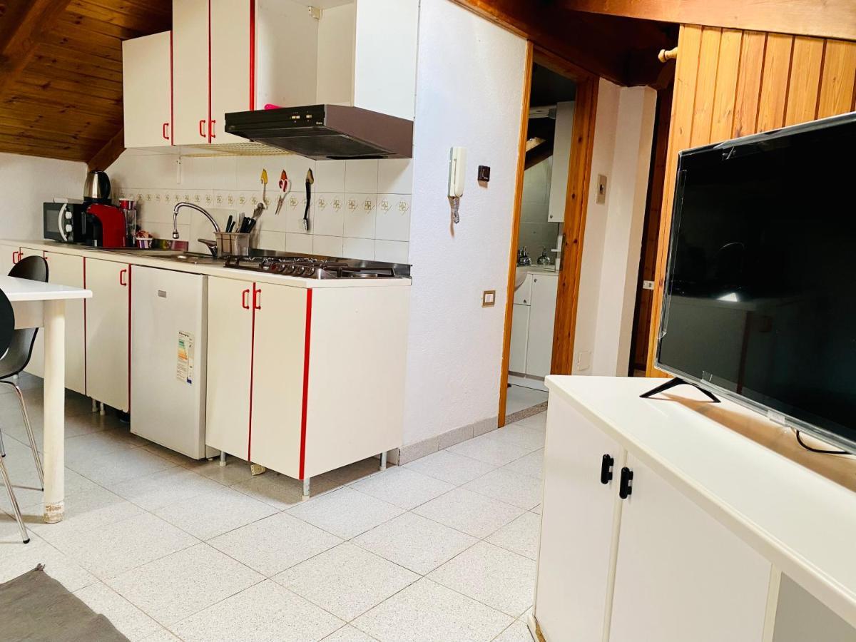 Casa Dei Leoni Apartment อาออสตา ภายนอก รูปภาพ