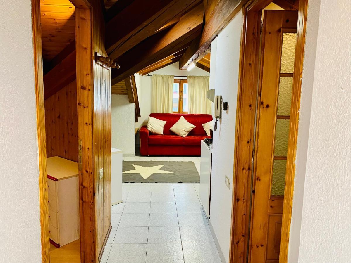 Casa Dei Leoni Apartment อาออสตา ภายนอก รูปภาพ