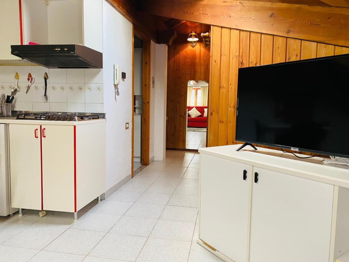 Casa Dei Leoni Apartment อาออสตา ภายนอก รูปภาพ