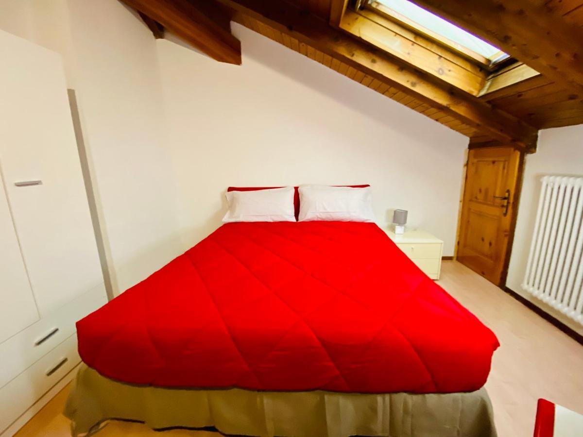 Casa Dei Leoni Apartment อาออสตา ภายนอก รูปภาพ